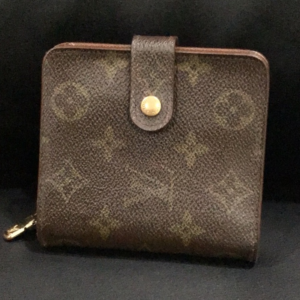 Louis Vuitton Monogram Compact Zipper Bifold Wallet